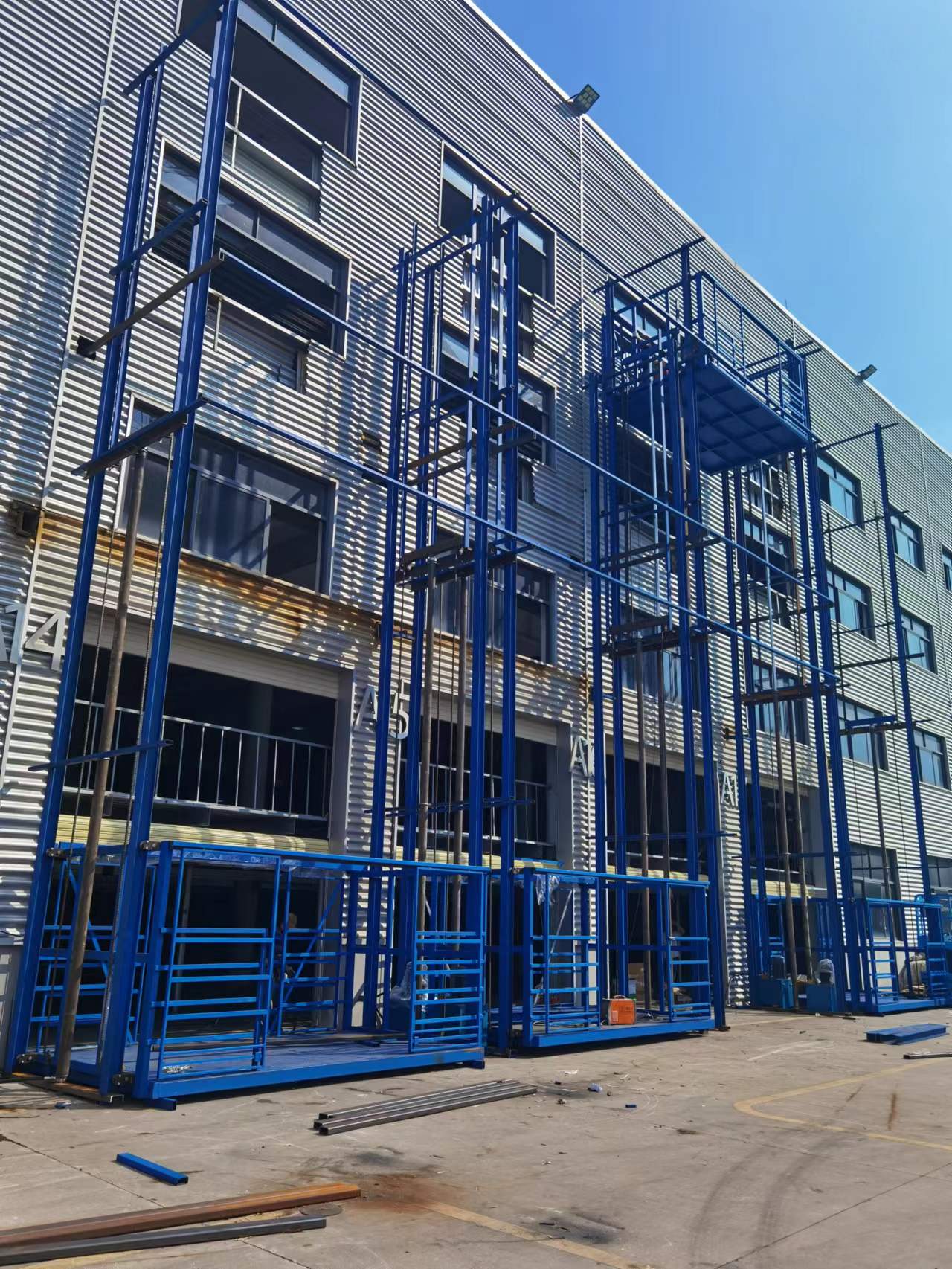 液壓升降平臺(tái)的維護(hù)/保養(yǎng)/選購(gòu)注意事項(xiàng)